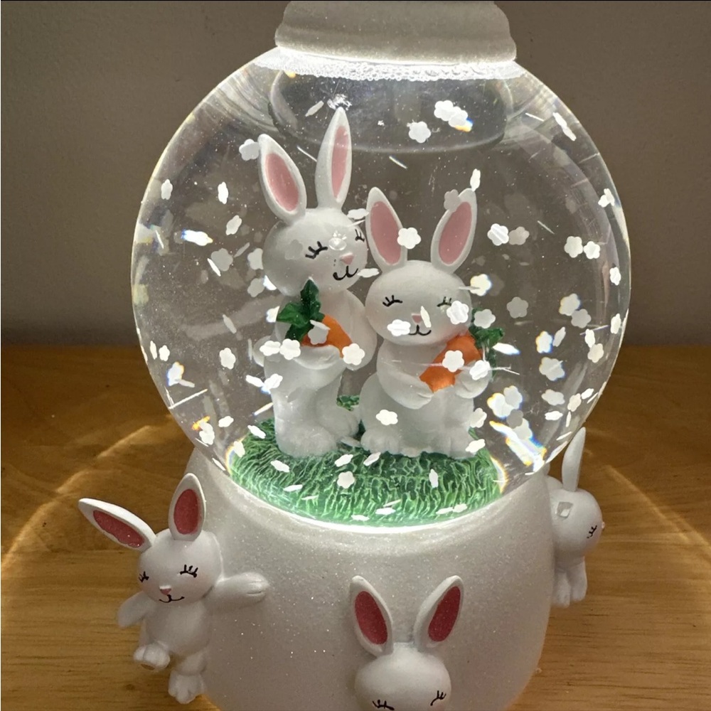 Bath & Body Works Easter Bunny 3 Wick Light Up Water Globe Candle Pedestal 8.5" - Picture 7 of 13